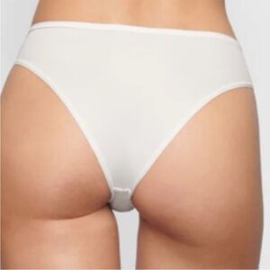 NWT SKIMS cheeky brief in marble